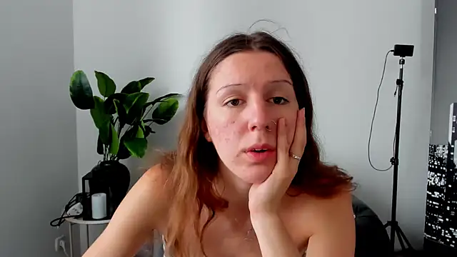 Lunaa x44 online show from 07.09.26