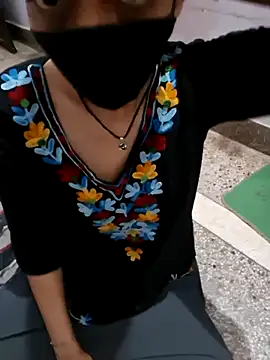 Snapshot of _sneha_sharma_ chatting on 07.30.26 sneha sharma online show from 07.30.26