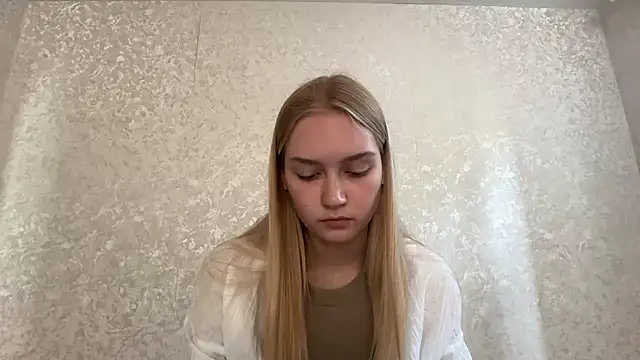 Snapshot of blondegirl2026 chatting on 07.07.26 blondegirl2026 online show from 07.07.26