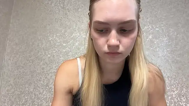Snapshot of blondegirl2026 chatting on 07.08.26 blondegirl2026 online show from 07.08.26