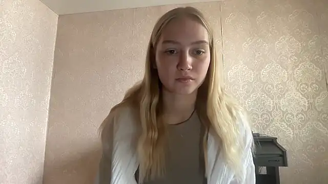 Snapshot of blondegirl2026 chatting on 07.11.26 blondegirl2026 online show from 07.11.26