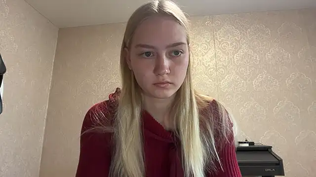 Snapshot of blondegirl2026 chatting on 07.13.26 blondegirl2026 online show from 07.13.26