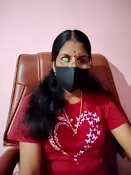 Snapshot of tamil_peenqueen chatting on 07.08.26 tamil peenqueen online show from 07.08.26