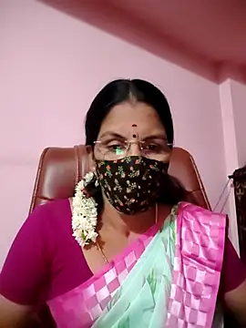 Snapshot of tamil_peenqueen chatting on 07.11.26 tamil peenqueen online show from 07.11.26