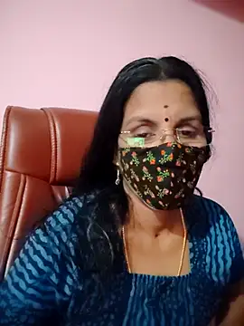 Snapshot of tamil_peenqueen chatting on 07.18.26 tamil peenqueen online show from 07.18.26