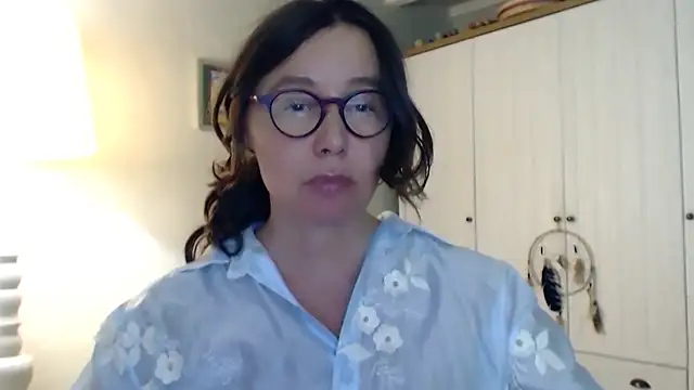 Snapshot of Muntthee chatting on 07.24.26 Muntthee online show from 07.24.26