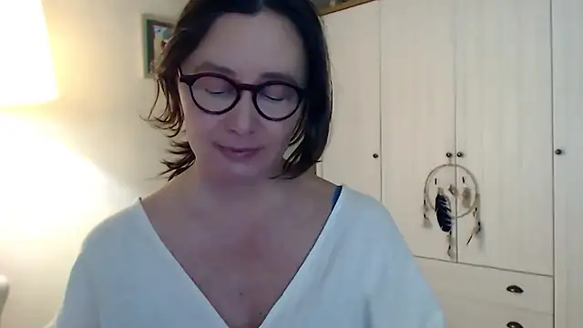 Snapshot of Muntthee chatting on 07.25.26 Muntthee online show from 07.25.26