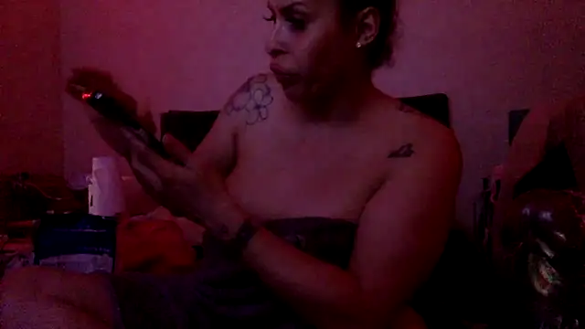 Snapshot of imisamoore69 chatting on 09.08.25 imisamoore69 online show from 09.08.25