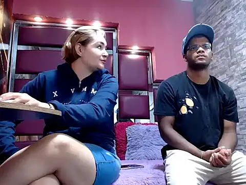Snapshot of marco_and_luna_ chatting on 07.23.26 marco and luna online show from 07.23.26