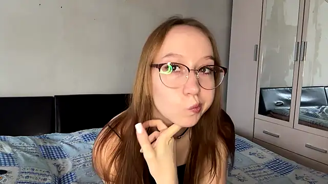 Maxine X online show from 07.11.26