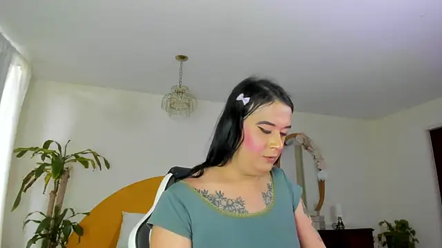 Snapshot of Alana__dolls_ chatting on 07.09.26 Alana dolls online show from 07.09.26
