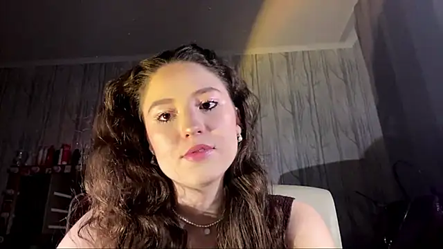 CrispyVeil online show from 07.11.26