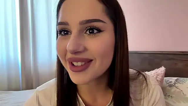 Snapshot of Leylanda chatting on 07.18.26 Leylanda online show from 07.18.26