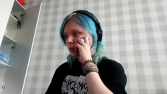 Snapshot of ZolaCoonradt chatting on 07.16.26 ZolaCoonradt online show from 07.16.26