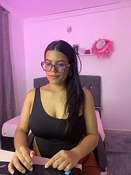 Snapshot of CATHA-9 chatting on 07.22.26 CATHA-9 online show from 07.22.26