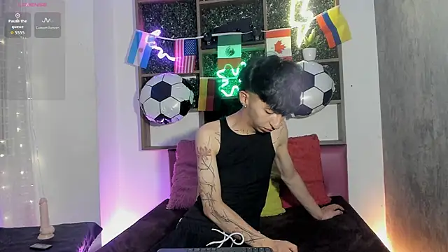 Snapshot of Dominik_lux chatting on 07.07.26 Dominik lux online show from 07.07.26