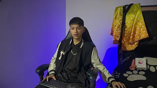 Snapshot of Last_alex chatting on 08.01.26 Last alex online show from 08.01.26
