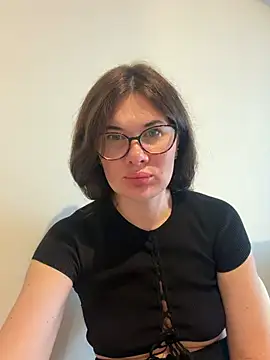 Snapshot of Sophie_Virginia chatting on 07.17.26 Sophie Virginia online show from 07.17.26