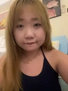 Snapshot of Tuii-1 chatting on 07.24.26 Tuii-1 online show from 07.24.26