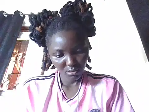 Snapshot of Black_beautygirlll chatting on 07.14.26 Black beautygirlll online show from 07.14.26