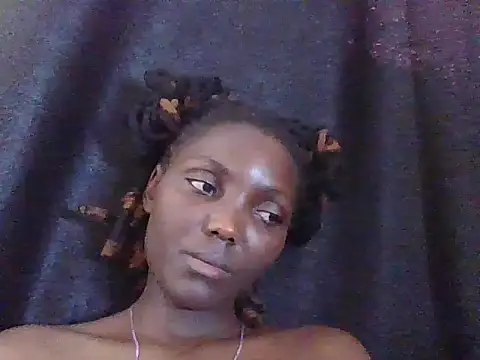 Snapshot of Black_beautygirlll chatting on 07.15.26 Black beautygirlll online show from 07.15.26