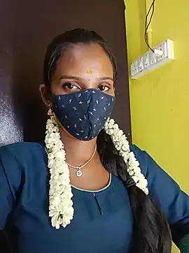 Snapshot of Tamil_Soloqueen_001 chatting on 07.26.26 Tamil Soloqueen 001 online show from 07.26.26