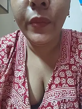 Snapshot of arushi9490 chatting on 07.24.26 arushi9490 online show from 07.24.26