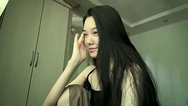 Snapshot of MintyMuse chatting on 07.25.26 MintyMuse online show from 07.25.26