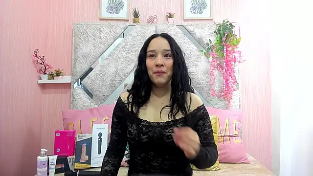 NoraBellucci online show from 07.11.26