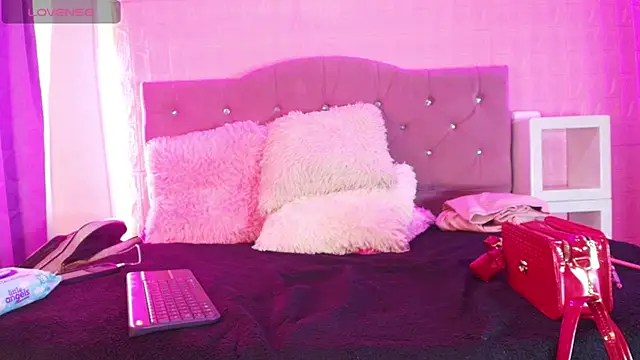 Skinny slut Nasty online show from 07.09.26