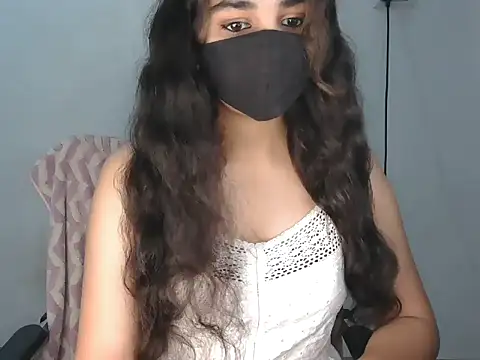 Snapshot of Naughty_Meena chatting on 07.23.26 Naughty Meena online show from 07.23.26