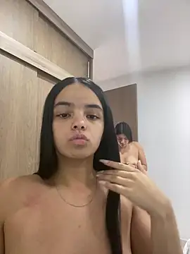 Snapshot of duoxxvenus chatting on 07.19.26 duoxxvenus online show from 07.19.26