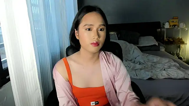 Snapshot of why_notcoconut chatting on 07.18.26 why notcoconut online show from 07.18.26