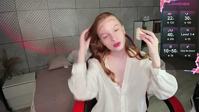 KellyMoans online show from 07.14.26
