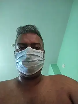 Snapshot of daddy_small_dick chatting on 07.27.26 daddy small dick online show from 07.27.26