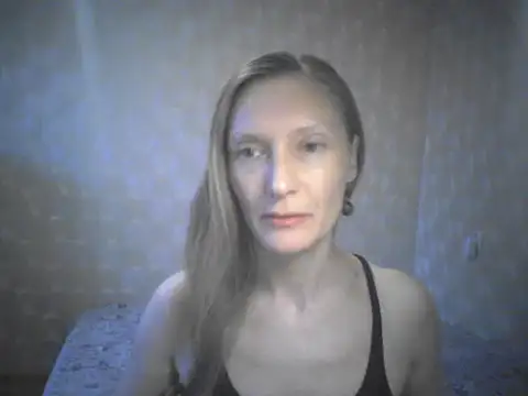 Snapshot of LunaBelle2 chatting on 07.17.26 LunaBelle2 online show from 07.17.26