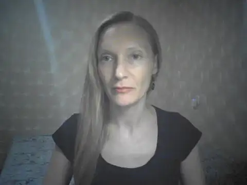 Snapshot of LunaBelle2 chatting on 07.23.26 LunaBelle2 online show from 07.23.26