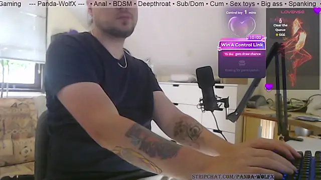 Snapshot of Panda-WolfX chatting on 07.21.26 Panda-WolfX online show from 07.21.26