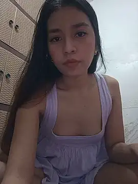 Snapshot of kylieathena chatting on 07.19.26 kylieathena online show from 07.19.26
