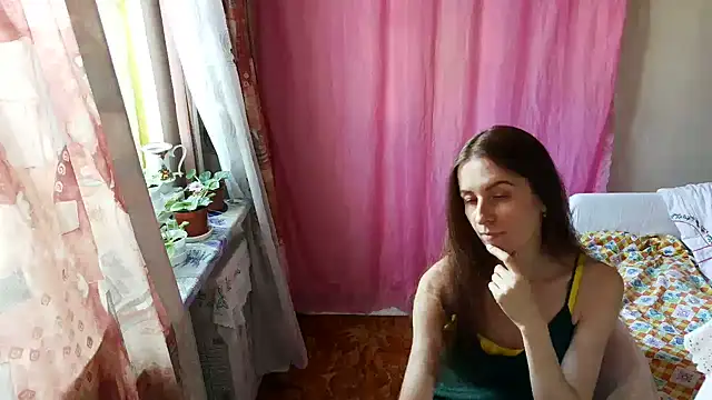 Snapshot of GoddessThumbelina chatting on 07.21.26 GoddessThumbelina online show from 07.21.26