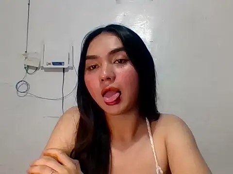 Snapshot of EtherealRae chatting on 07.14.26 EtherealRae online show from 07.14.26