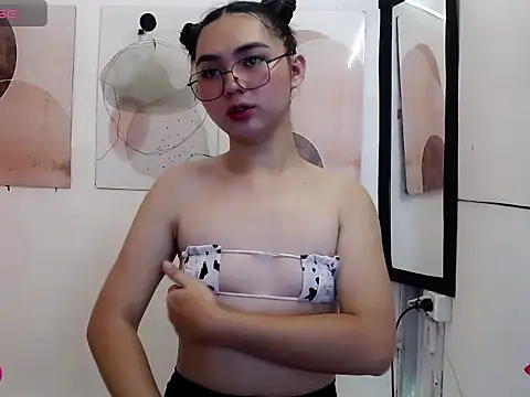Snapshot of EtherealRae chatting on 07.20.26 EtherealRae online show from 07.20.26