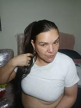 Snapshot of Zuleyka_47 chatting on 07.12.26 Zuleyka 47 online show from 07.12.26
