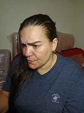Snapshot of Zuleyka_47 chatting on 07.18.26 Zuleyka 47 online show from 07.18.26