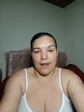 Snapshot of Zuleyka_47 chatting on 07.21.26 Zuleyka 47 online show from 07.21.26