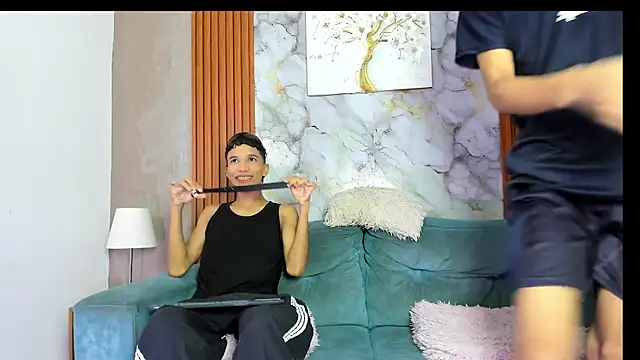 PRETTY LOVERS1 online show from 07.26.26