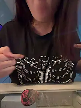 lolahott23 online show from 07.13.26