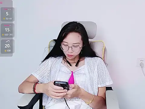 Snapshot of JiaQi-170 chatting on 07.28.26 JiaQi-170 online show from 07.28.26