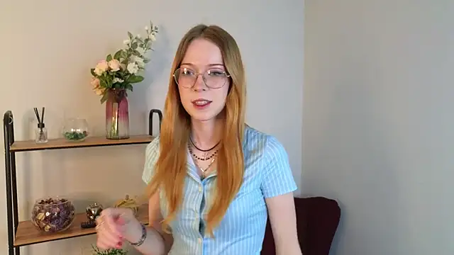Snapshot of Barbara__Blake chatting on 07.17.26 Barbara Blake online show from 07.17.26