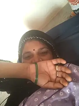 Snapshot of Madhuri56 chatting on 07.10.26 Madhuri56 online show from 07.10.26